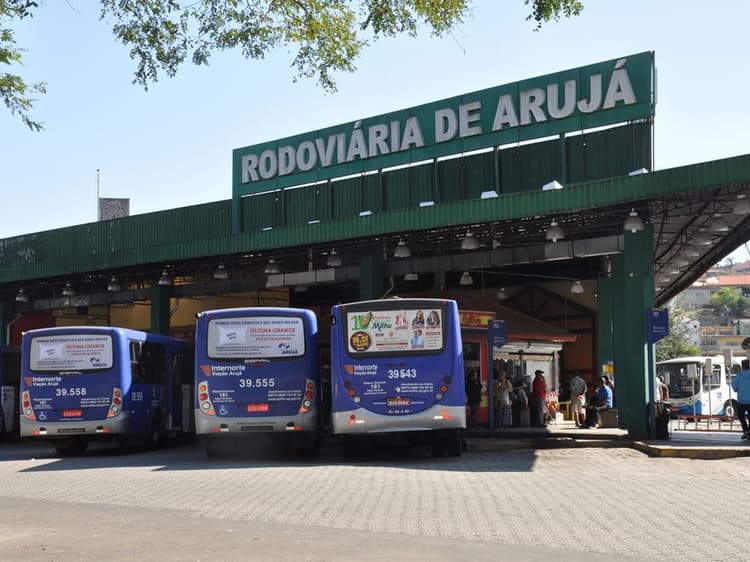 Rodoviaria de Arujá Perto de Vidraçaria Boreal